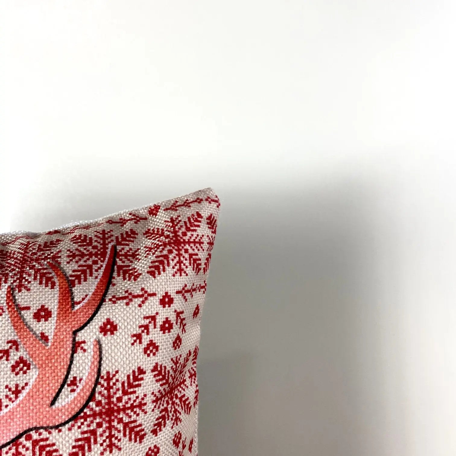 https://uniikpillows.com/cdn/shop/files/A-Merry-Little-Christmas-Reindeer---Pillow-Cover----Holiday-Decor---Christmas-Decor---Red-Throw-Pillow---Couch-Pillows---Modern-Home-Decor-UniikPillows-1688196420774.jpg?v=1688196421