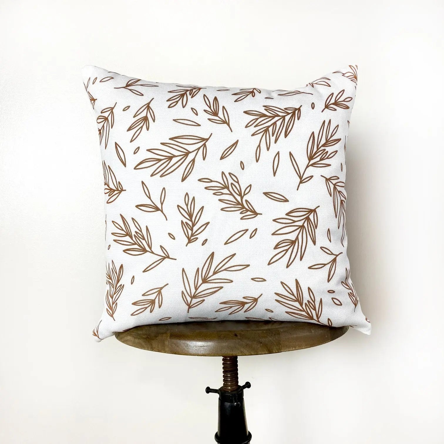 Leaf pattern 2025 throw pillows